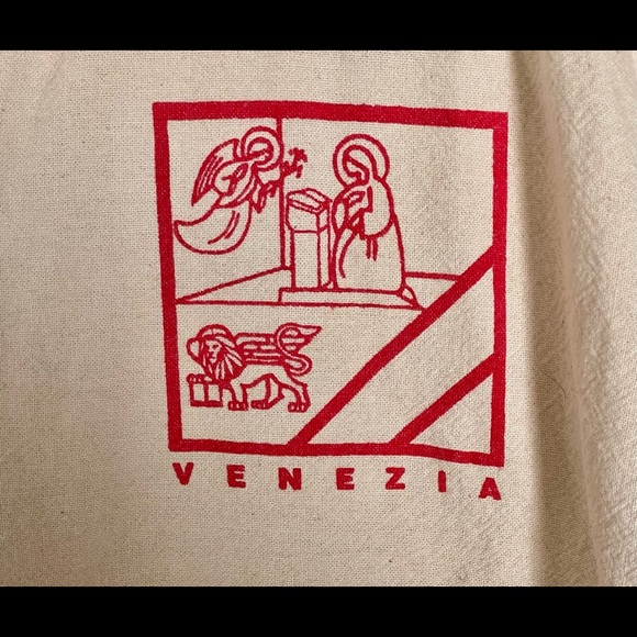 Unisex shirt bought while traveling Italy.___ SIZE—LARGE - Picture 3 of 4